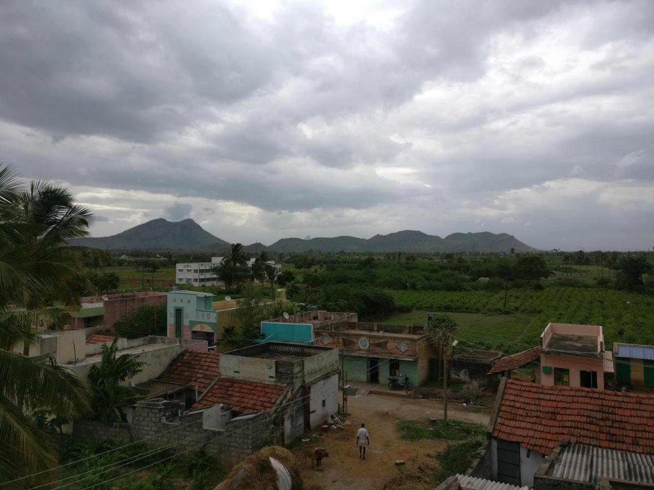 Selvalakshmi Restaurant And Lodge Tiruvannamalai Exterior photo